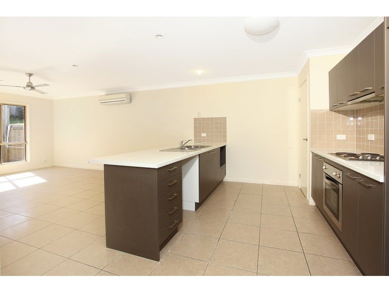 30 Cranberrie Crescent, Pimpama QLD 4209