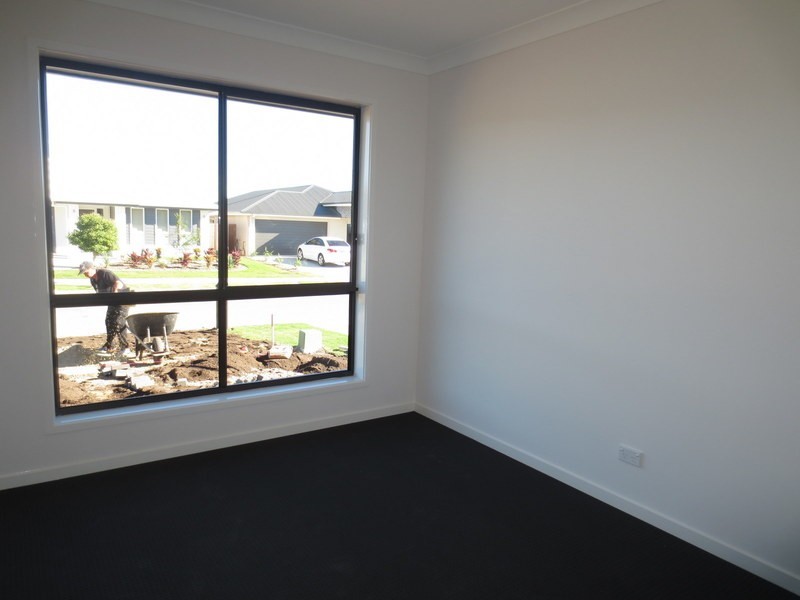 5 Greenmount Street, Pimpama QLD 4209