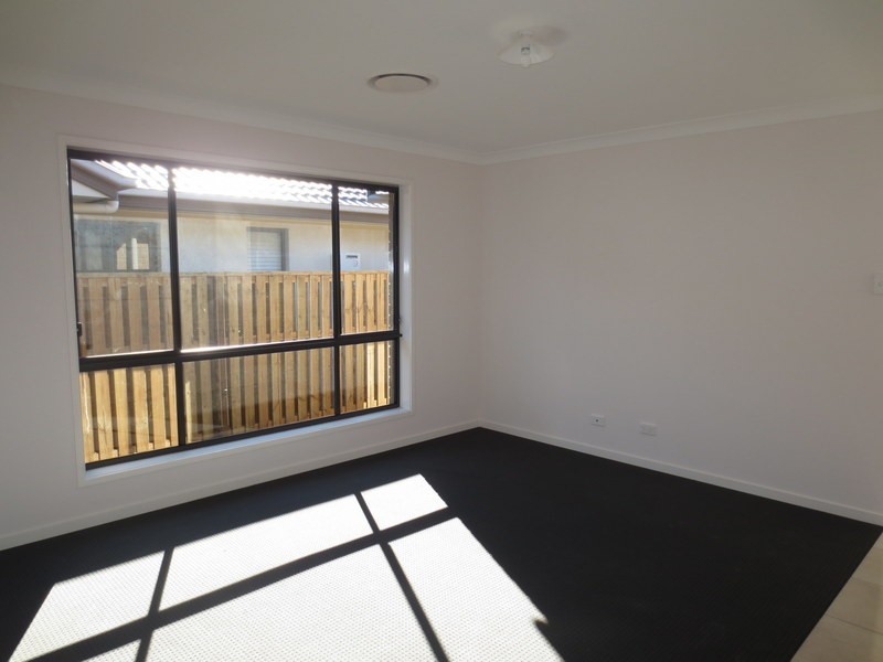 5 Greenmount Street, Pimpama QLD 4209