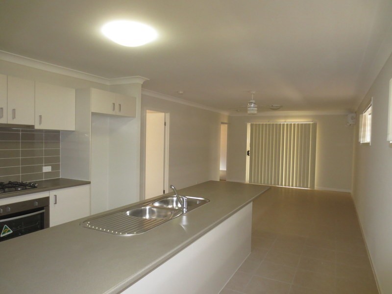74 Beaumont Drive, Pimpama QLD 4209