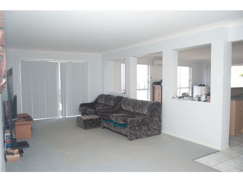 16 Billinghurst Crescent, Upper Coomera QLD 4209