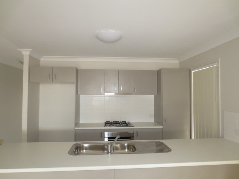 94 Beaumont Drive, Pimpama QLD 4209