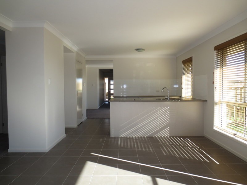 13 Carnarvon Court, Pimpama QLD 4209