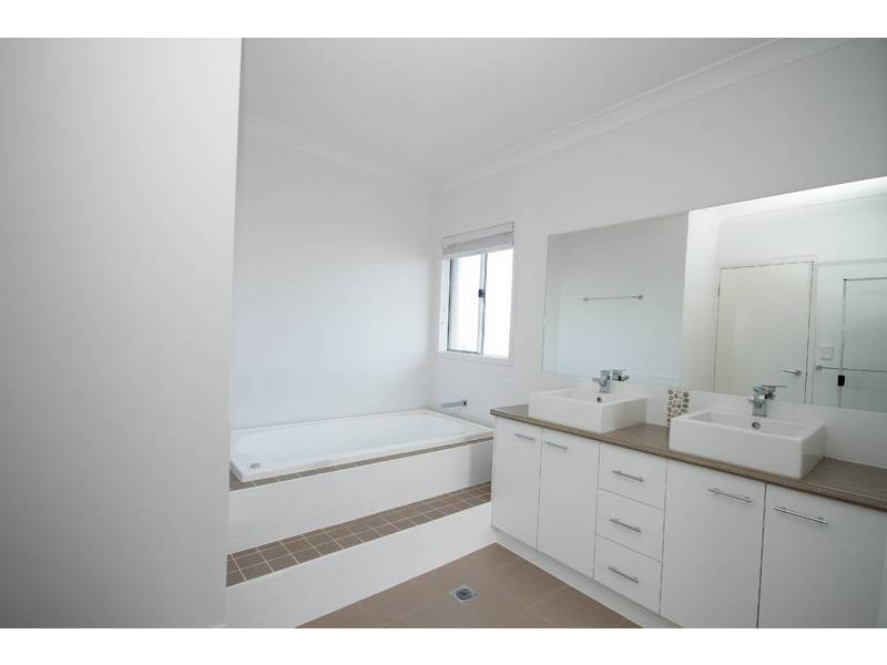 20 Torrington Street, Upper Coomera QLD 4209