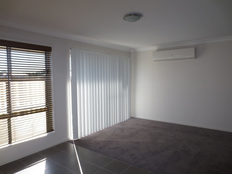 13 Carnarvon Court, Pimpama QLD 4209