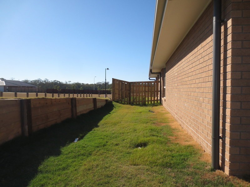 13 Carnarvon Court, Pimpama QLD 4209