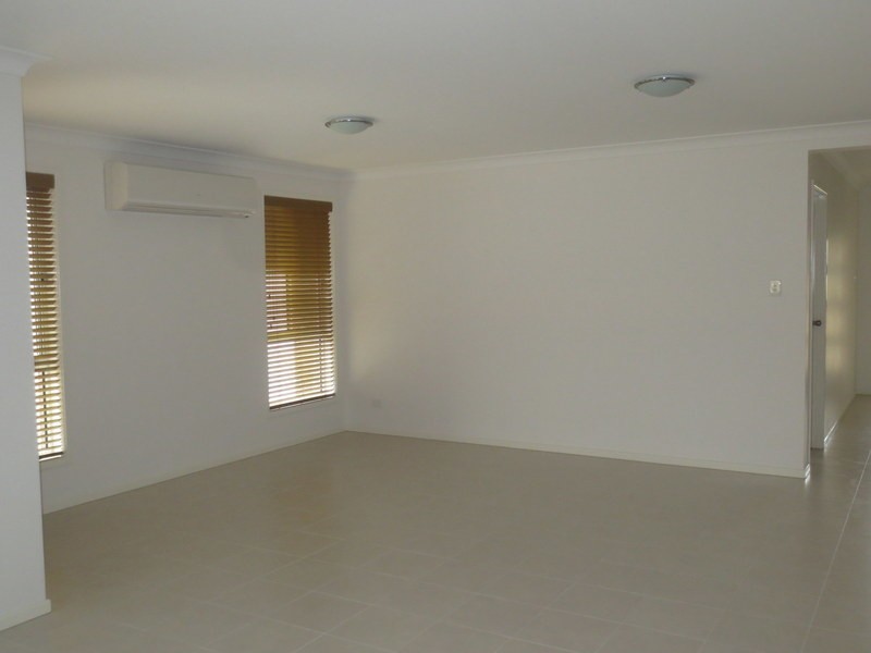 37 Banks Drive, Ormeau QLD 4208