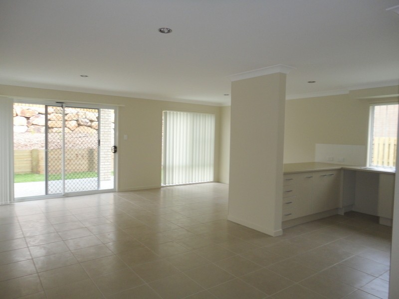 27 Chrome Drive, Pimpama QLD 4209