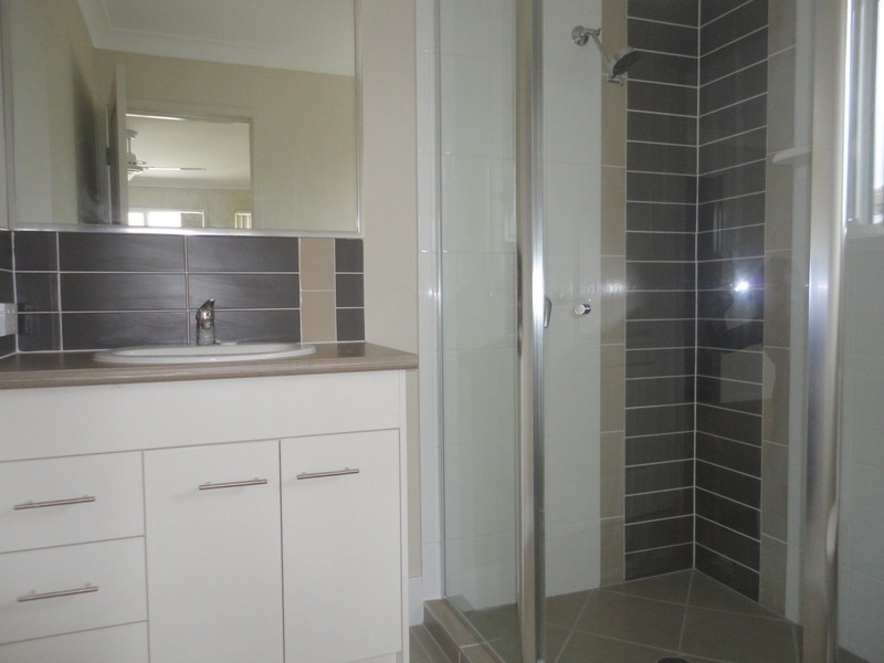 27 Chrome Drive, Pimpama QLD 4209