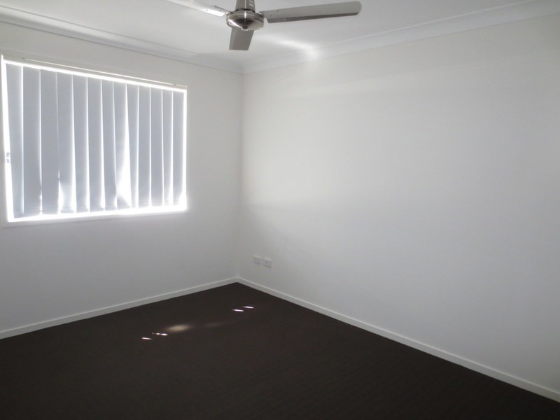 8 Sienna Crescent, Pimpama QLD 4209