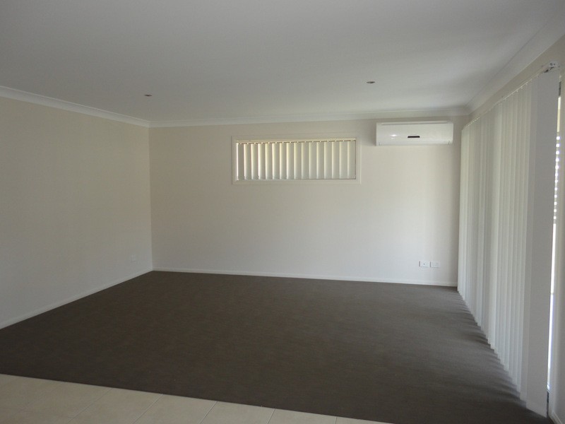 33 Wildflower, Upper Coomera QLD 4209