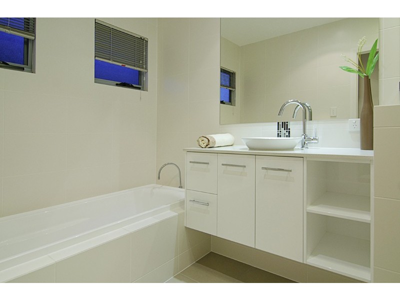 27 Elusive Road, Coomera Waters QLD 4209