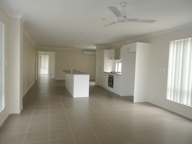 49 Lisa Crescent, Coomera QLD 4209