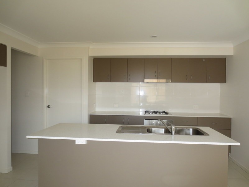 24 Milly Circuit, Ormeau QLD 4208