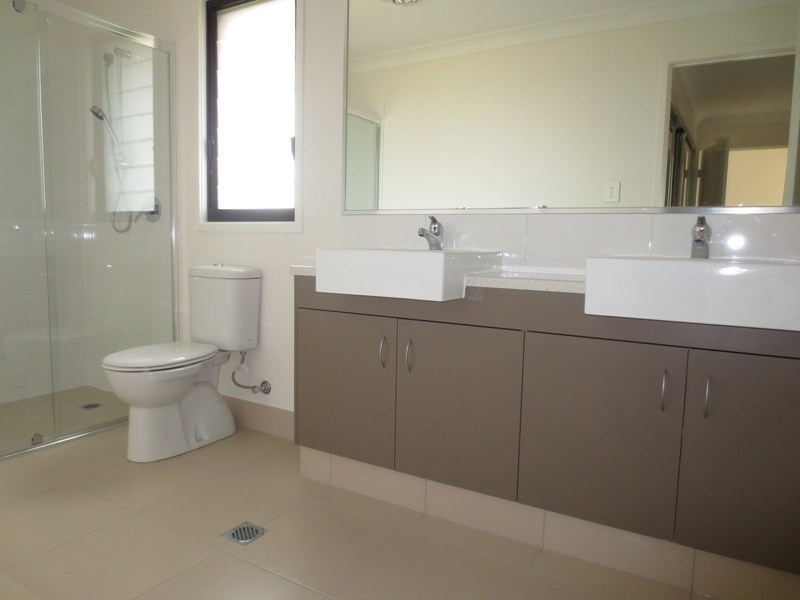 24 Milly Circuit, Ormeau QLD 4208
