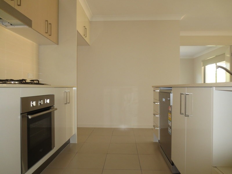 25 Conimbla Crescent, Waterford QLD 4133