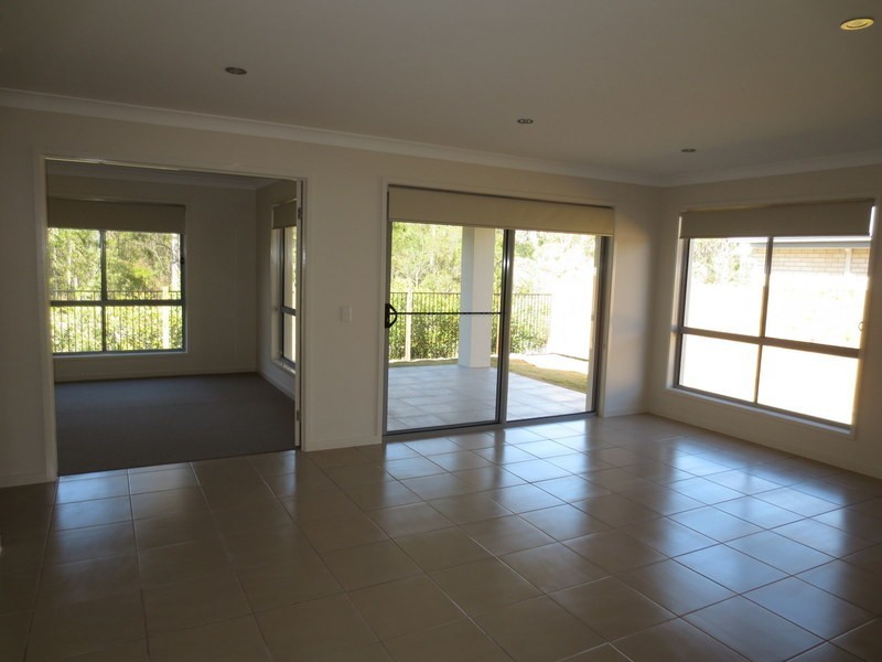25 Conimbla Crescent, Waterford QLD 4133