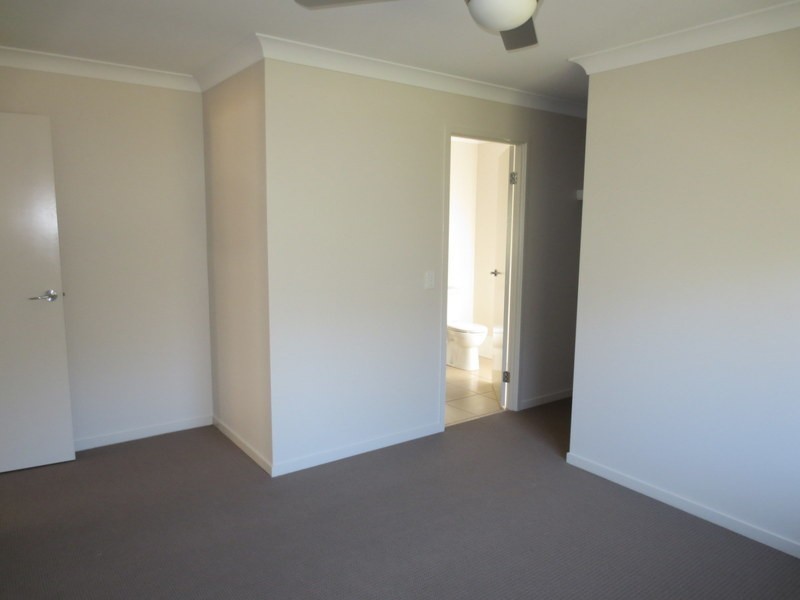 25 Conimbla Crescent, Waterford QLD 4133