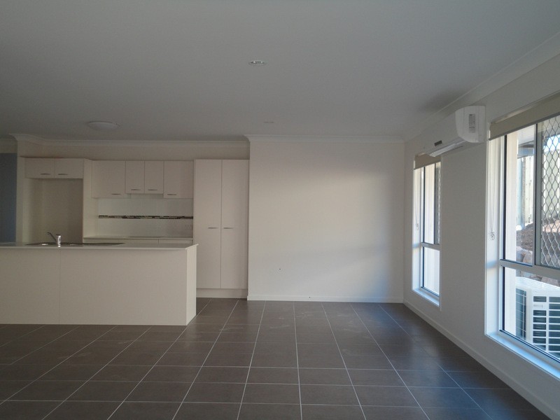 5 Gordon Drive, Upper Coomera QLD 4209
