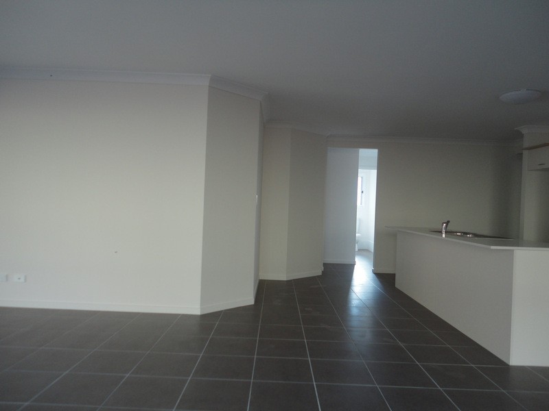 5 Gordon Drive, Upper Coomera QLD 4209