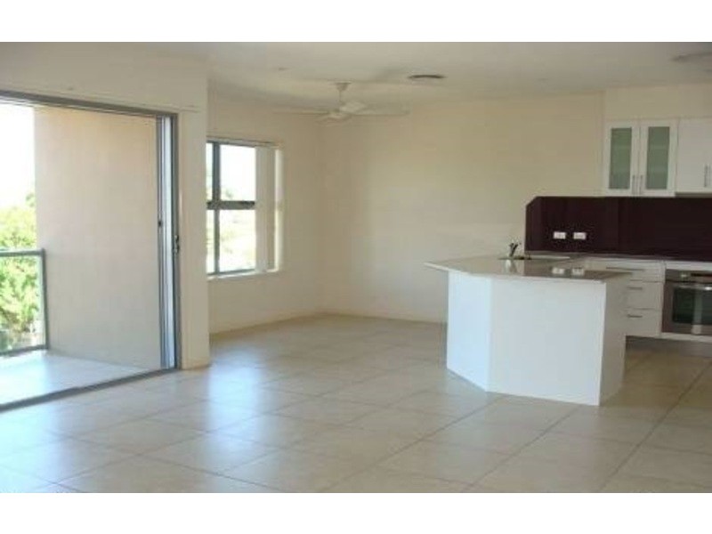 2/22 Beatty Street, Southport QLD 4215