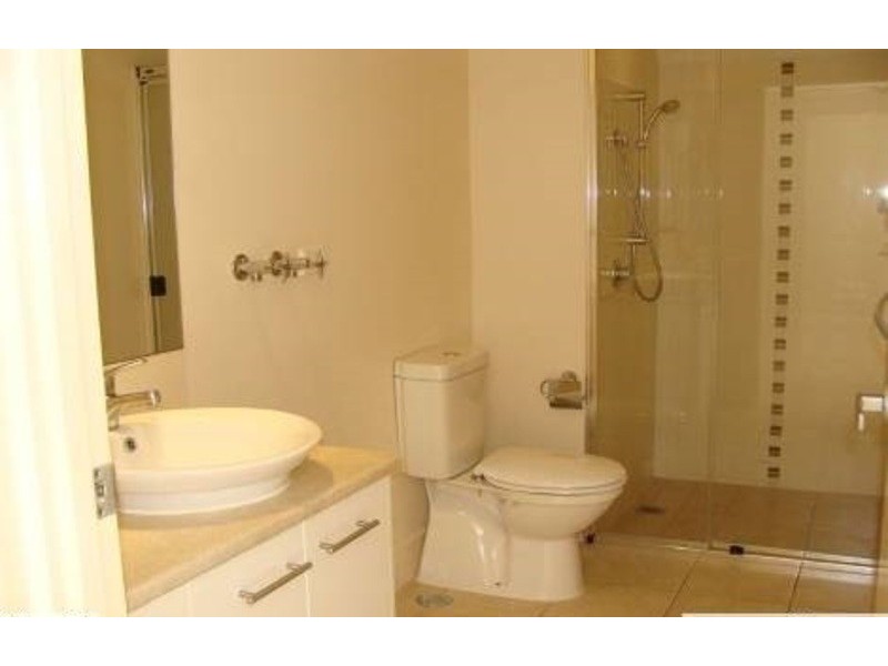 2/22 Beatty Street, Southport QLD 4215