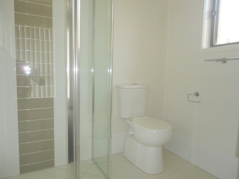 8 Zinc Street, Pimpama QLD 4209