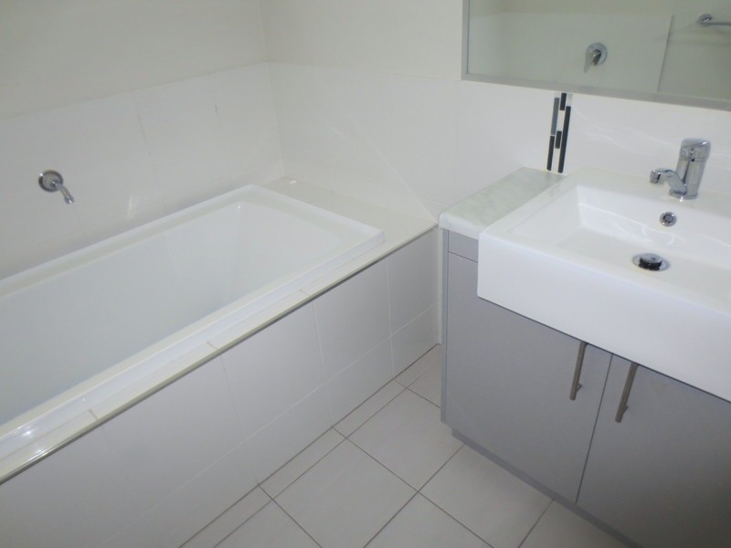 1/27 Filbert Street, Upper Coomera QLD 4209