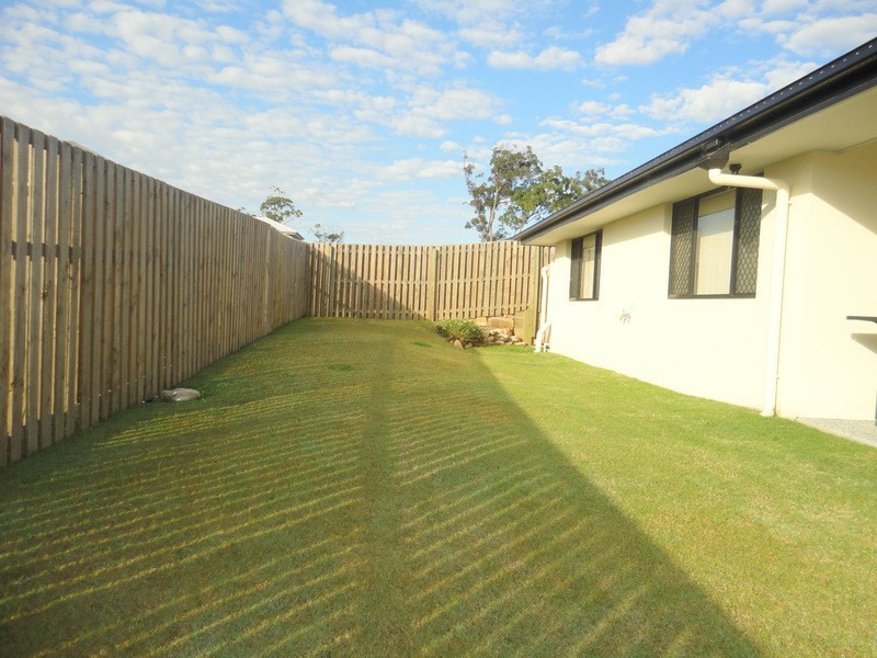 23 Azure Way, Coomera QLD 4209