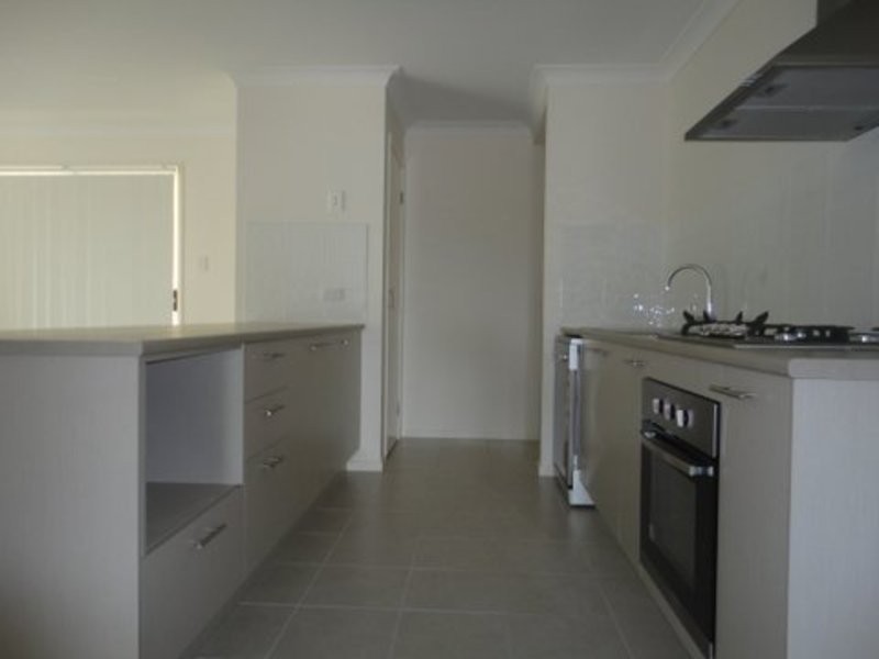 70 Mclachlan Circuit, Pimpama QLD 4209