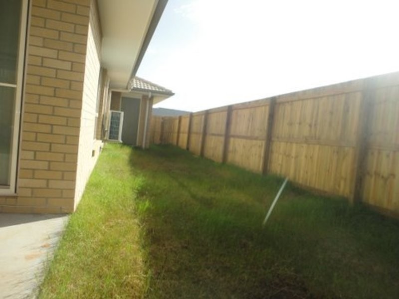 70 Mclachlan Circuit, Pimpama QLD 4209