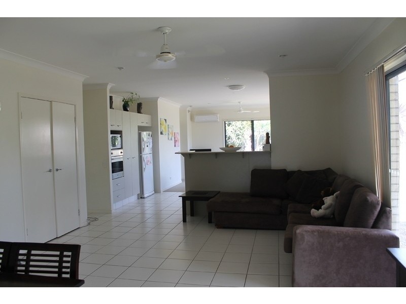 4   Armani Avenue, Pimpama QLD 4209