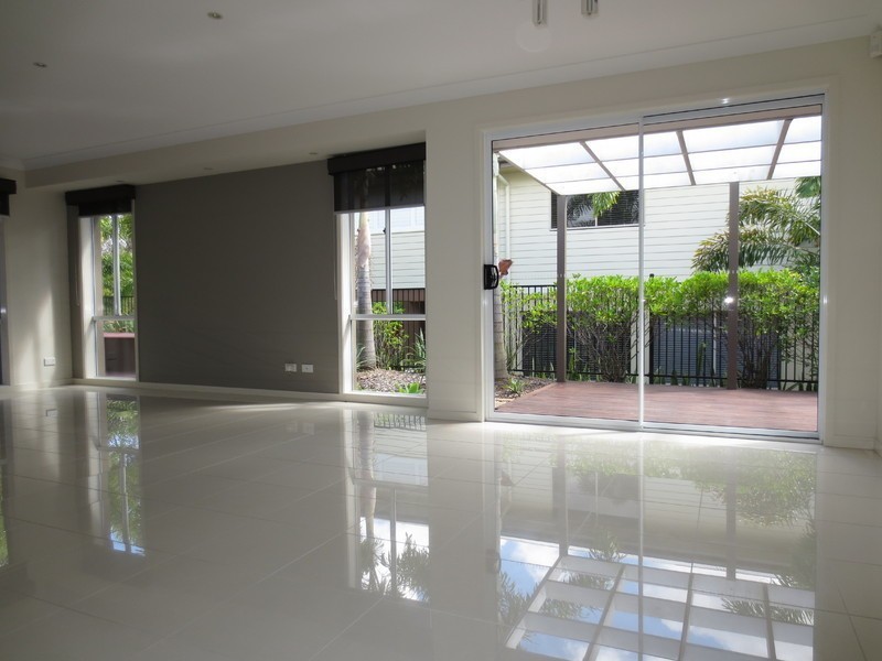5 Cabriolet Court, Upper Coomera QLD 4209