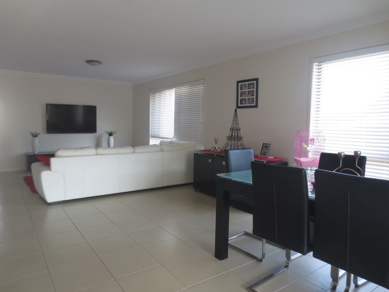 43 Wildflower Circuit, Upper Coomera QLD 4209