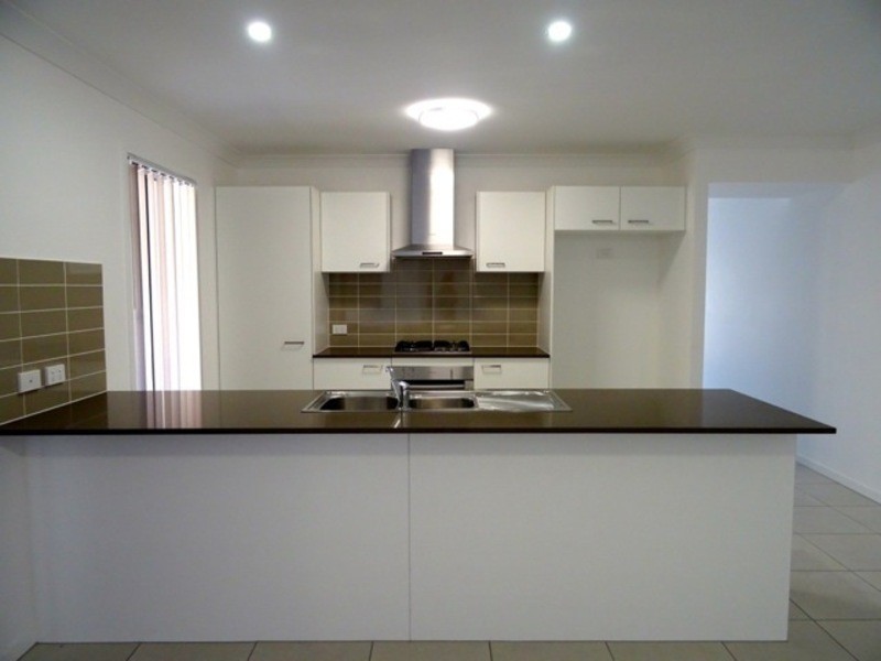 28 Alessandra Circuit, Coomera QLD 4209