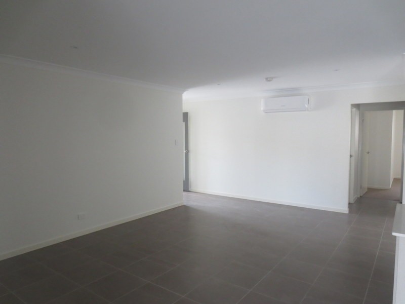 1/33 Arondel Circuit, Upper Coomera QLD 4209