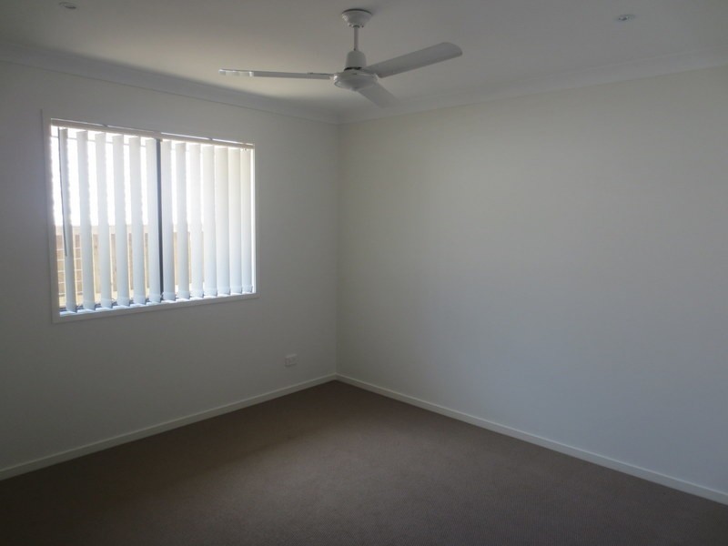 1/33 Arondel Circuit, Upper Coomera QLD 4209