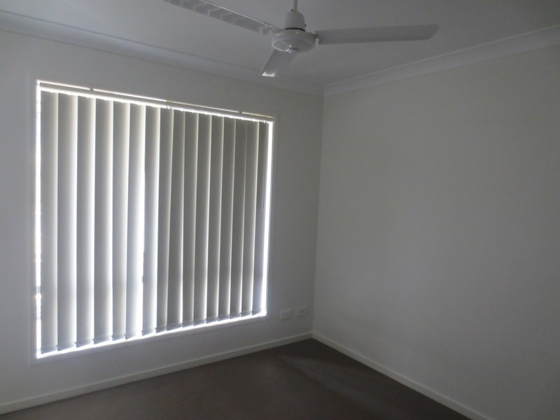 2/33 Arondel Circuit, Upper Coomera QLD 4209