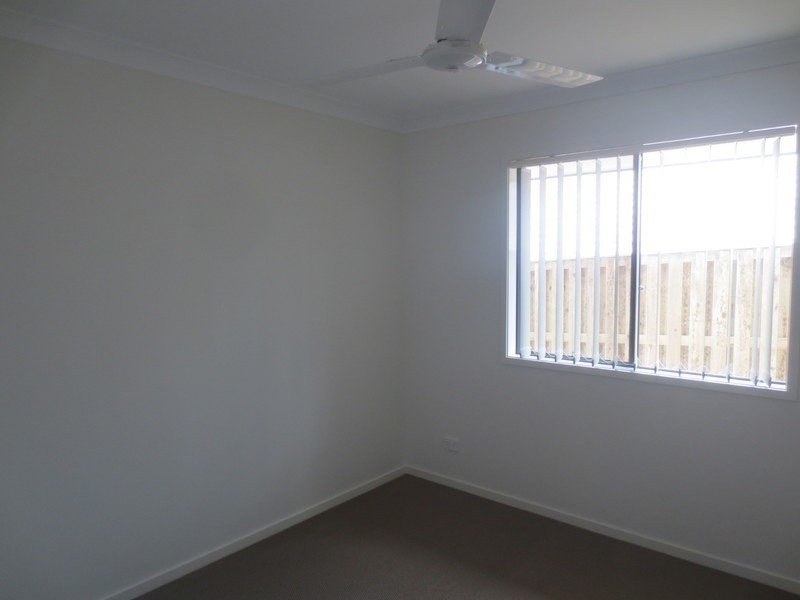 2/33 Arondel Circuit, Upper Coomera QLD 4209