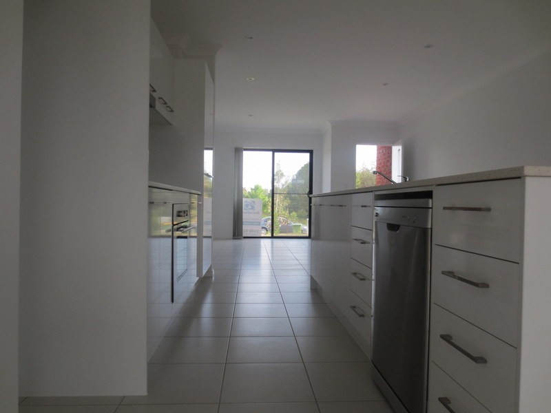 2/35 Chrome Drive, Pimpama QLD 4209