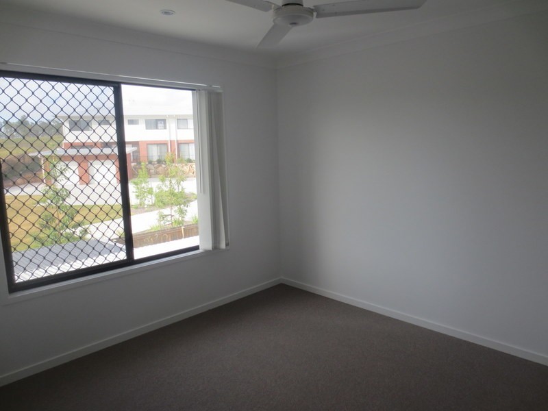 2/35 Chrome Drive, Pimpama QLD 4209