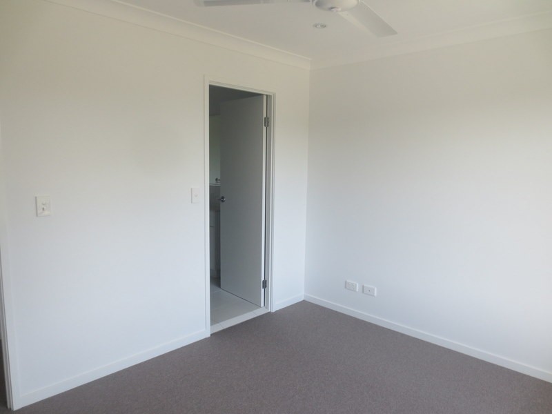 2/35 Chrome Drive, Pimpama QLD 4209