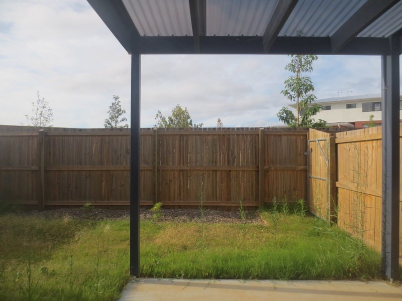 2/35 Chrome Drive, Pimpama QLD 4209