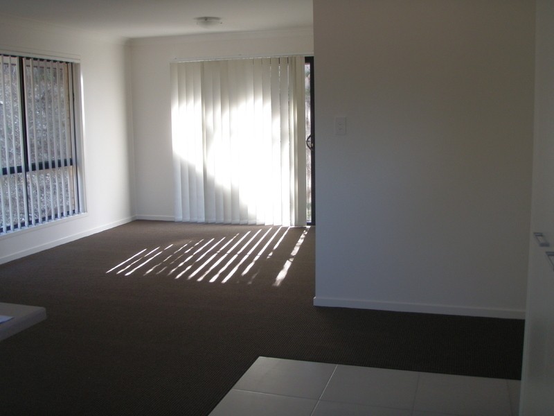 37 Winchester Crescent, Pimpama QLD 4209