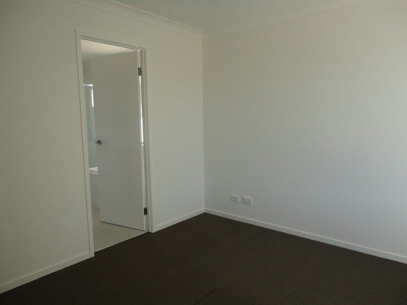 37 Winchester Crescent, Pimpama QLD 4209