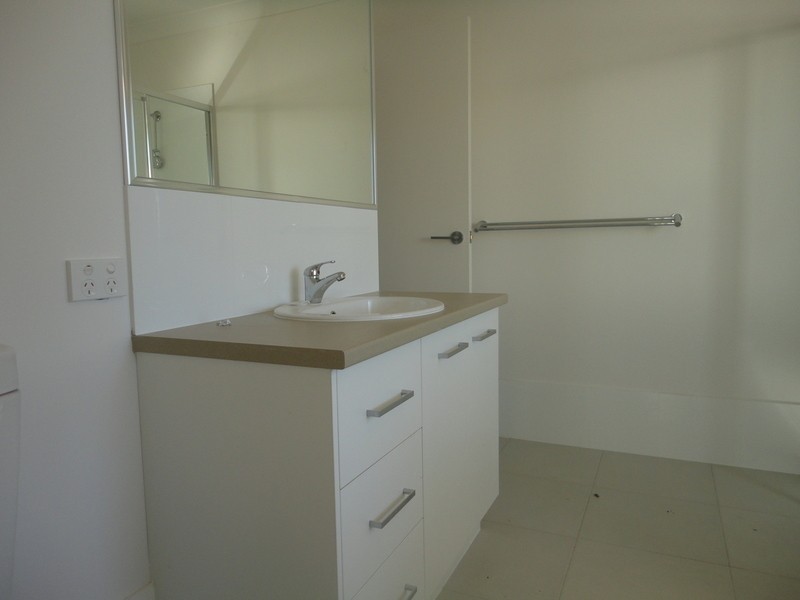 37 Winchester Crescent, Pimpama QLD 4209