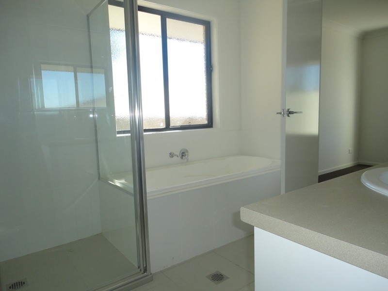 37 Winchester Crescent, Pimpama QLD 4209