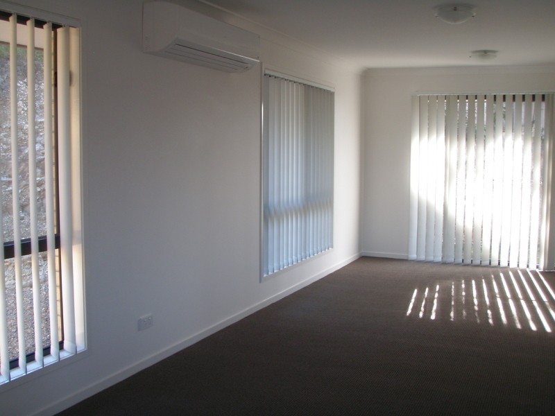 37 Winchester Crescent, Pimpama QLD 4209