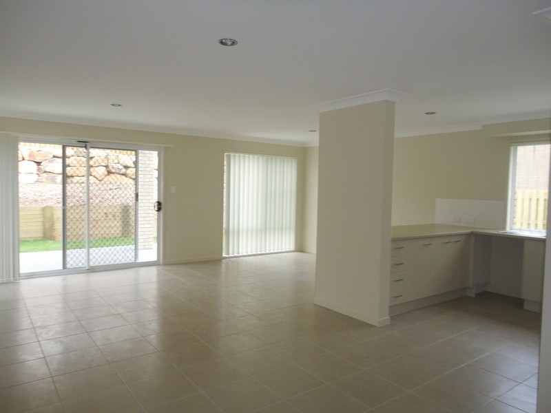27 Chrome Drive, Pimpama QLD 4209