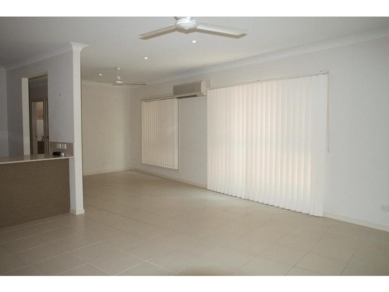 1/7 Dine Street, Upper Coomera QLD 4209